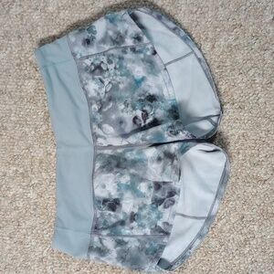 Lululemon Low Rise Speed Up Short 2.5in